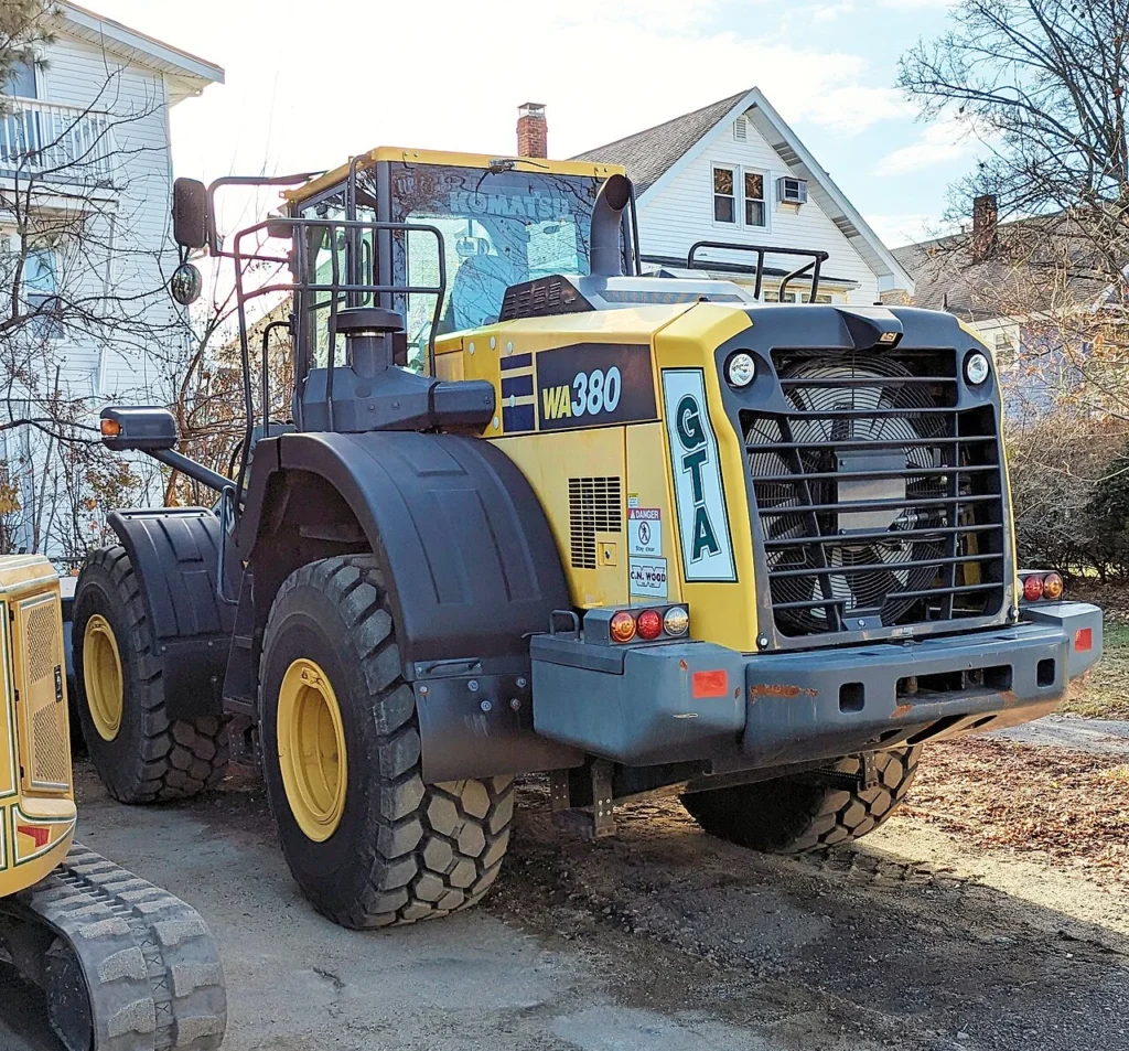 Фронтальный погрузчик Komatsu WA380 — фотография модели