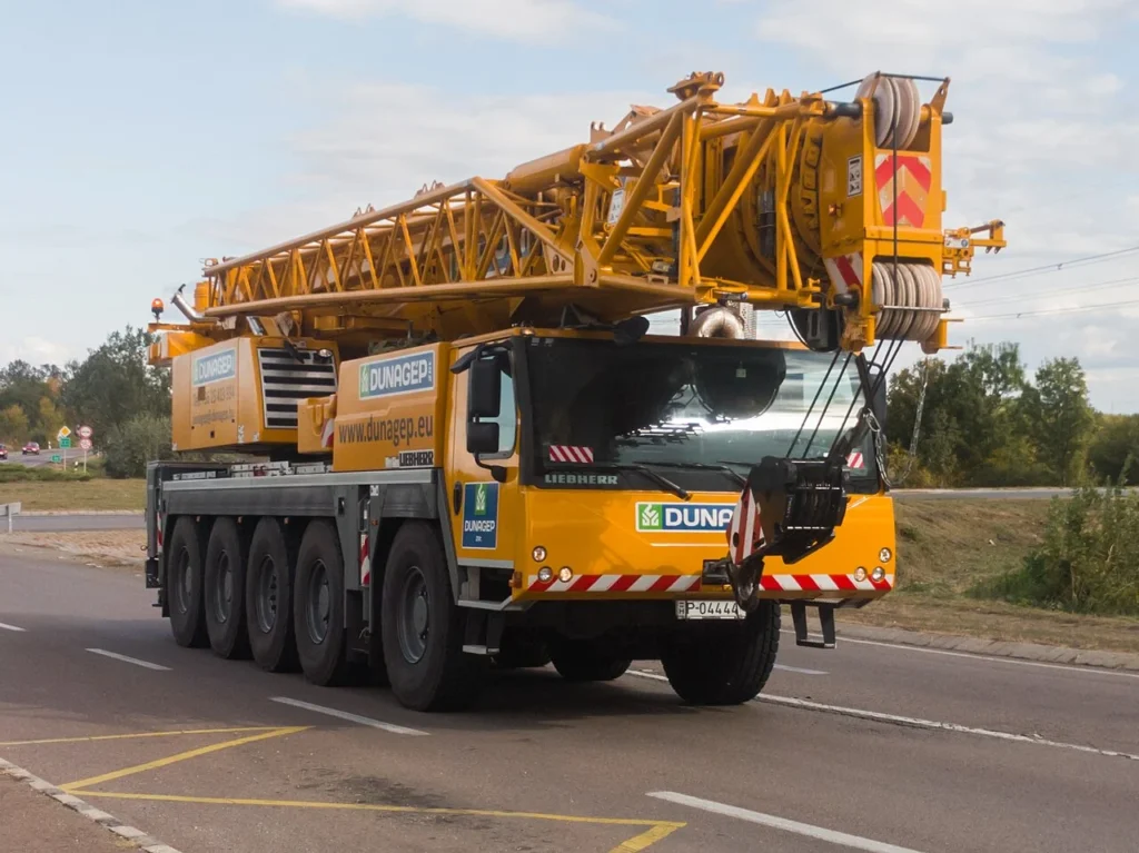 Автокран Liebherr LTM 1100-5.2 — фотография модели