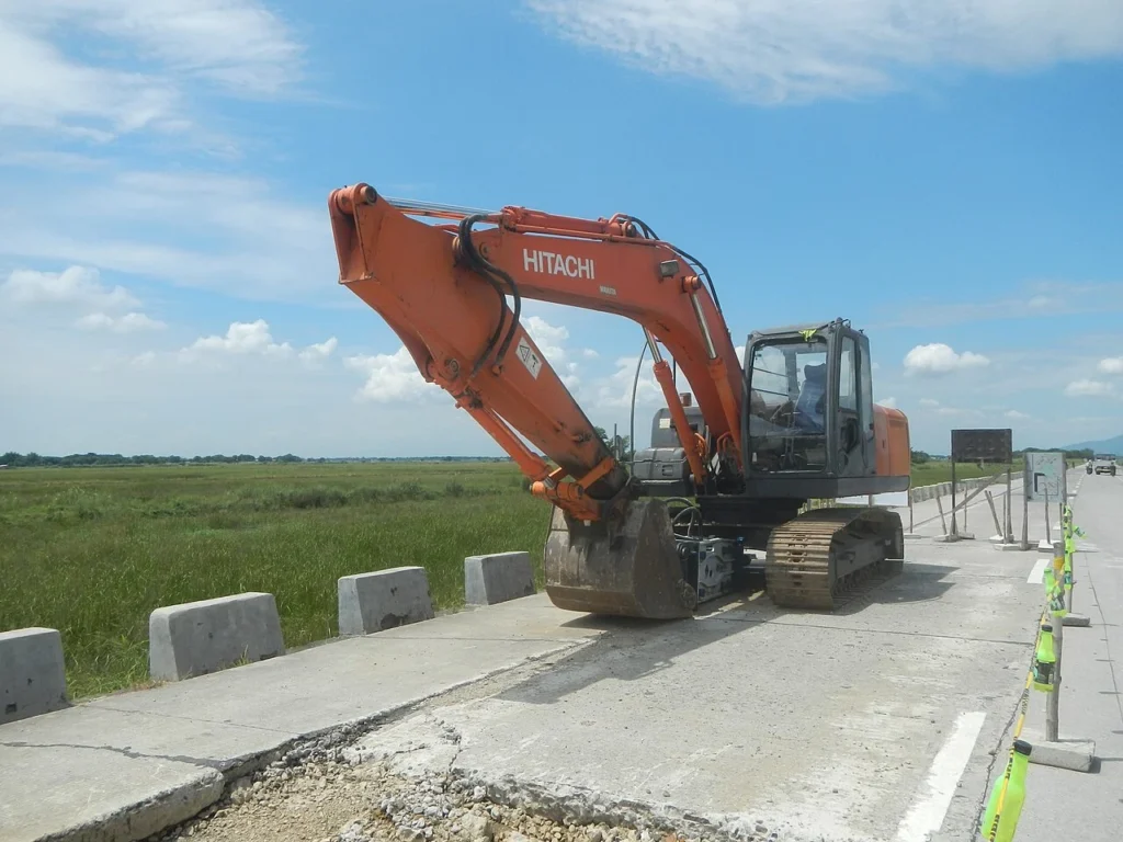 Hitachi ZX200 — общий вид